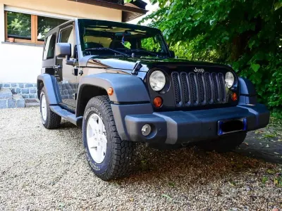 Usata Jeep Wrangler 200 CV (147 kW) 2011 Nero SUV
