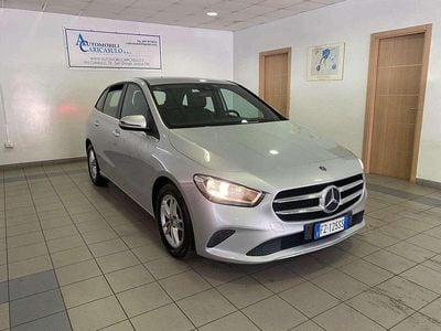 Mercedes B200