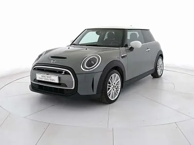 Usata Mini Cooper SE Essential 75 kW (102 CV) 2021 Grigio Utilitaria