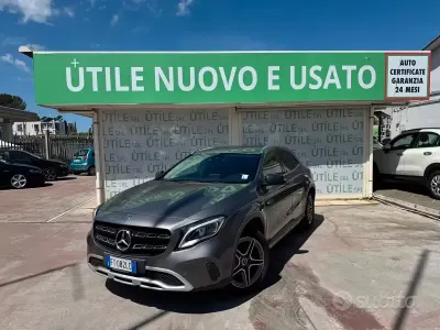 Usado Mercedes GLA200 Premium 136 CV (100 kW) 2018 Gris SUV