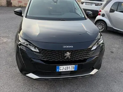 Usata Peugeot 3008 Allure 131 CV (96 kW) 2022 Nero SUV