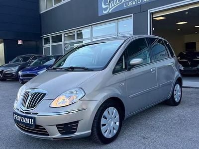 Usata Lancia Musa 101 CV (74 kW) 2009 Giallo Monovolume