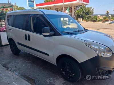 Usata Opel Combo 69 CV (50 kW) 2016 Bianco Station wagon