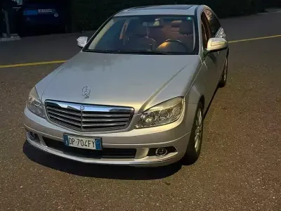 Usata Mercedes C220 170 CV (125 kW) 2008 Berlina