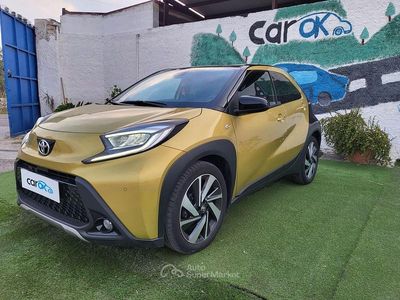 Usata Toyota Aygo X Lounge 72 CV (52 kW) 2023 Oro SUV