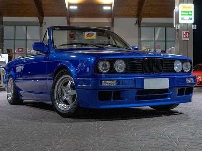 Usata BMW 318 Cabriolet Comfort Edition 113 CV (83 kW) 1992 Blu/azzurro Cabrio