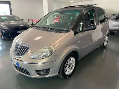 Usata Lancia Musa 77 CV (56 kW) 2012 Bronzo Monovolume