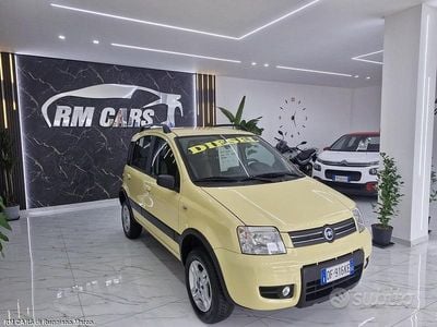 Usata Fiat Panda 4x4 Climbing 69 CV (50 kW) 2006 Giallo Utilitaria