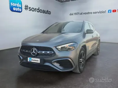 Usata Mercedes GLA180 AMG line 116 CV (85 kW) 2025 Grigio SUV