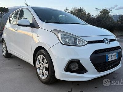 Usata Hyundai i10 Comfort 67 CV (49 kW) 2014 Bianco Utilitaria
