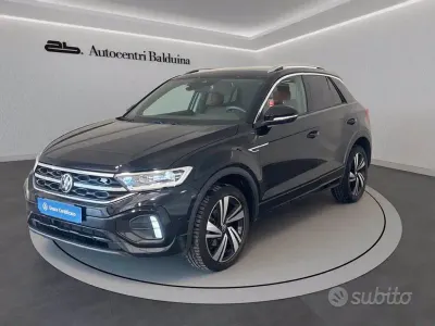 Usata VW T-Roc R-line 116 CV (85 kW) 2023 Nero perla SUV