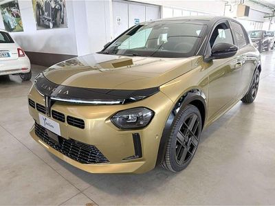 Nuova Lancia Ypsilon 101 CV (74 kW) 2025 Vernice oro con tetto nero Utilitaria