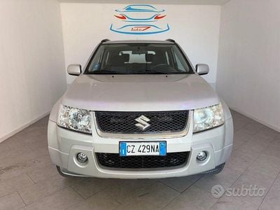 Usata Suzuki Grand Vitara 106 CV (77 kW) 2006 Grigio SUV