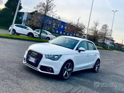 Käytetty Audi A1 Ambition 105 HP (77 kW) 2012 Valkoinen Viistoperä