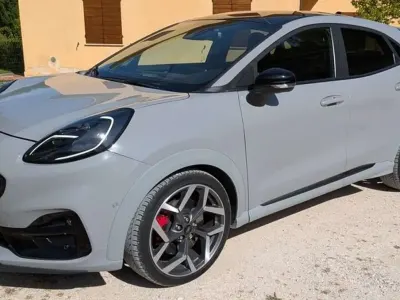 Usata Ford Puma ST 200 CV (147 kW) 2023 Grigio SUV