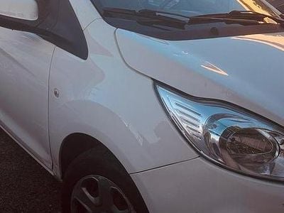 Usata Ford Ka Titanium 75 CV (55 kW) 2010 Bianco Utilitaria