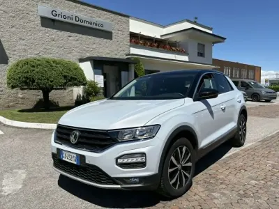 Usata VW T-Roc Style 116 CV (85 kW) 2020 White silver met tetto nero SUV