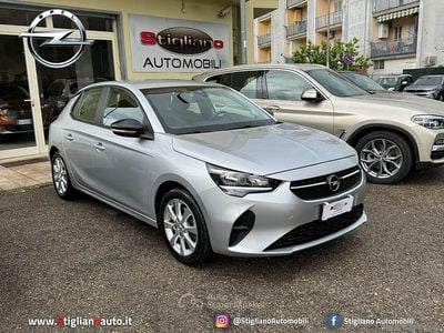 Usata Opel Corsa Edition 101 CV (74 kW) 2022 Argento Utilitaria