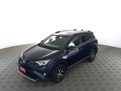 Usata Toyota RAV4 Hybrid 155 CV (114 kW) 2017 Dark blue SUV