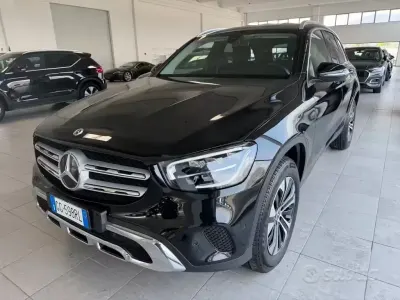 Begagnad Mercedes GLC300e Business 194 HK (142 kW) 2021 Svart SUV