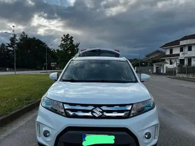 Usata Suzuki Vitara 120 CV (88 kW) 2015 Bianco SUV