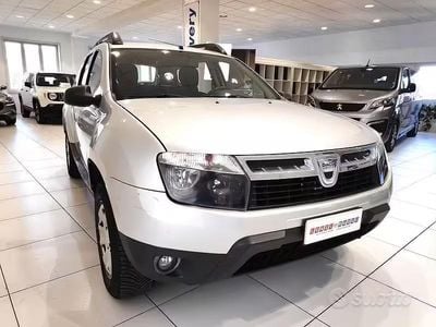 Usata Dacia Duster Lauréate 110 CV (80 kW) 2012 Grigio SUV