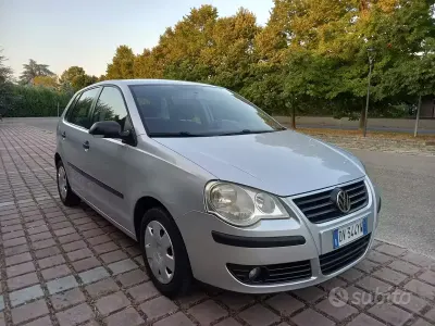 Usata VW Polo 69 CV (50 kW) 2009 Grigio Utilitaria