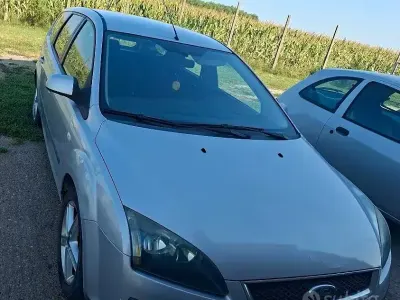 Usata Ford Focus 90 CV (66 kW) 2006 Grigio Station wagon