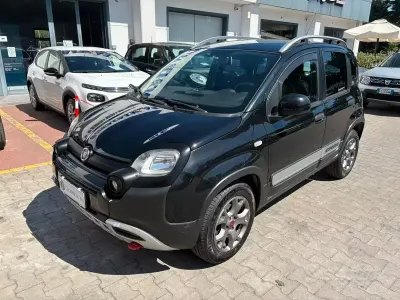 Usata Fiat Panda Cross Cross 95 CV (69 kW) 2016 Nero Utilitaria