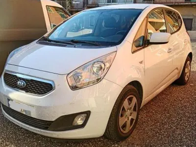 Usata Kia Venga 90 CV (66 kW) 2017 Utilitaria