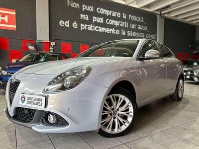 Usata Alfa Romeo Giulietta Super 150 CV (110 kW) 2016 Bianco perlato Utilitaria