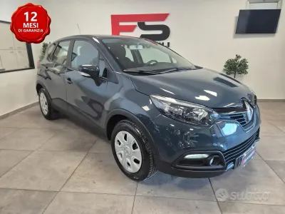 Usata Renault Captur Life 90 CV (66 kW) 2016 Grigio SUV