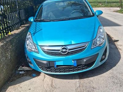 Usata Opel Corsa 95 CV (69 kW) 2011 Blu Utilitaria