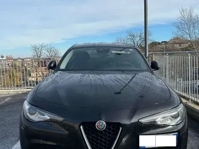 Usata Alfa Romeo Giulia Lusso 190 CV (139 kW) 2018 Berlina