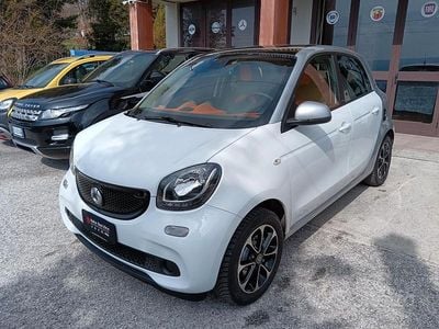 Usata Smart ForFour Passion 71 CV (52 kW) 2015 Bianco Utilitaria
