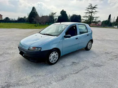 Occasion Fiat Punto 60 ch (44 kW) 2002 Bleue Citadine