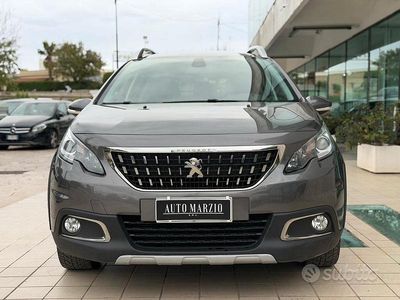 Usata Peugeot 2008 Allure 100 CV (73 kW) 2017 Grigio SUV