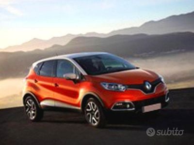 Usata Renault Captur Intens 90 CV (66 kW) 2017 Grigio SUV