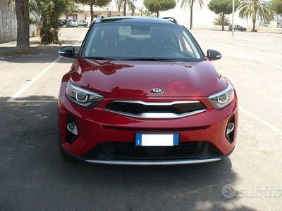 Usata Kia Stonic 100 CV (73 kW) 2021 Rosso SUV