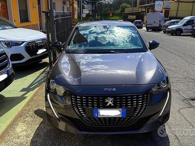Usata Peugeot 208 Allure 101 CV (74 kW) 2022 Grigio Utilitaria
