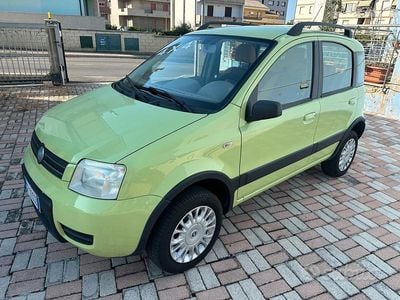 Giallo Usata 2006 Fiat Panda 4x4 Climbing Utilitaria | 4300 € (Buon prezzo)