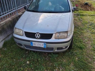 Usata VW Polo 50 CV (36 kW) 2001 Grigio Berlina