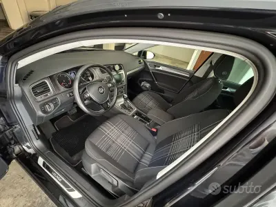 Usata VW Golf VII LOUNGE 110 CV (80 kW) 2016 Nero Berlina