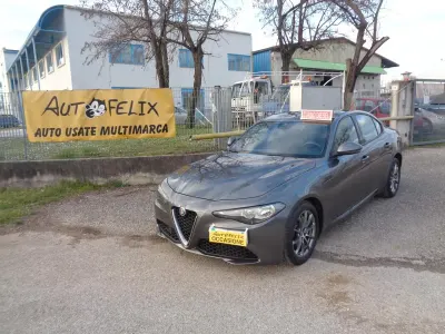 Gebraucht Alfa Romeo Giulia 150 PS (110 kW) 2018 Grau Limousine