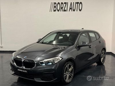 Usata BMW 118 Sport Line 140 CV (102 kW) 2020 Grigio Utilitaria