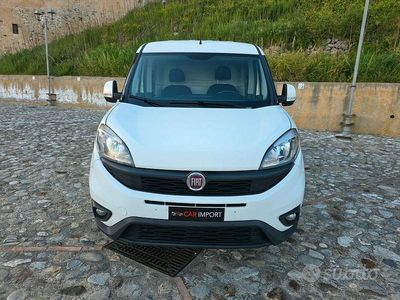 Usata Fiat Doblò 90 CV (66 kW) 2015 Bianco Monovolume