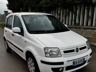 Gebraucht Fiat Panda Emotion 75 PS (55 kW) 2010 Weiß Kleinwagen