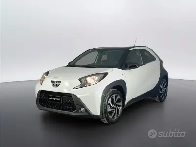Usata Toyota Aygo X Trend 72 CV (52 kW) 2023 Grigio SUV