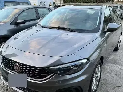 Usata Fiat Tipo 95 CV (69 kW) 2019 Grigio Berlina