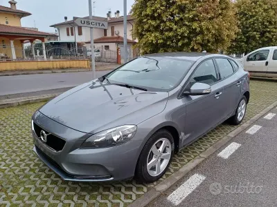 Second-hand Volvo V40 Business Edition 120 CP (88 kW) 2017 Gri Berlinǎ